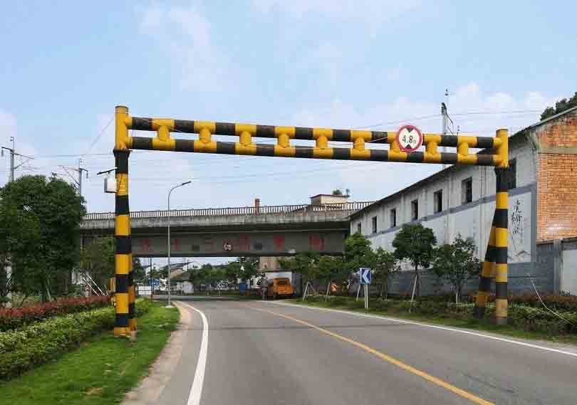 淮北铁路限高架